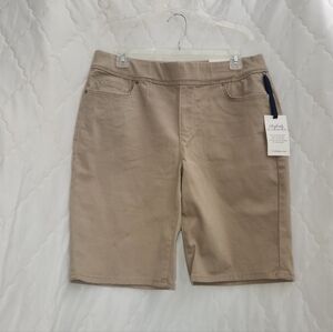 NWT Croft & Barrow Women's Tan Bermuda Shorts